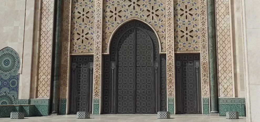 ornate doorway-hassan-II-990×467