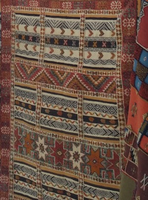 Taznakht feature pic-close-up of Berber carpet with traditional patterns